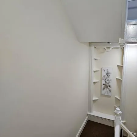 Daire Centre. Spacious Apartment. Ideal Location. *