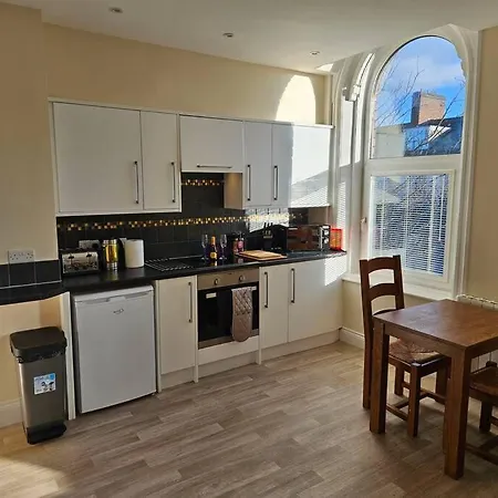 Centre. Spacious Apartment. Ideal Location. Apartment *