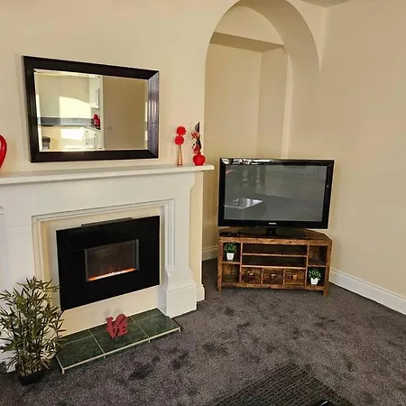 Apartamento Centre. Spacious Apartment. Ideal Location.