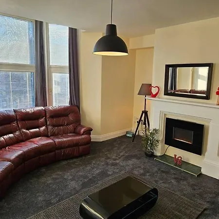 Centre. Spacious Apartment. Ideal Location. Apartamento